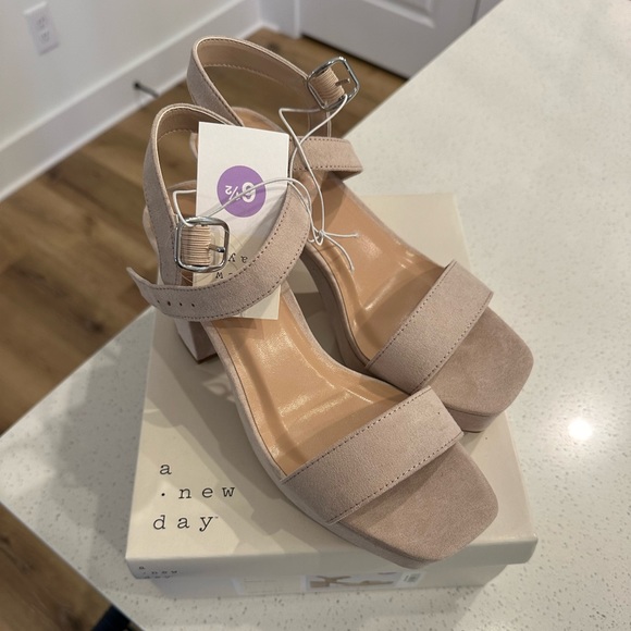 A New Day Women’s Block Heels - Picture 4 of 5